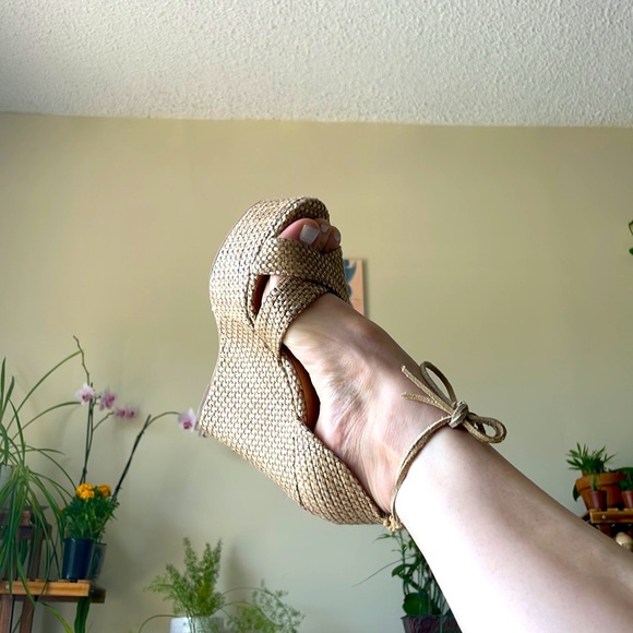 Jeffrey by Jeffrey Campbell platform sandals/espadrilles - Picture 6 of 7